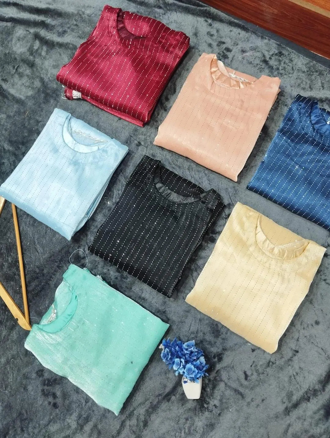 Luxury Heavy Stone Work &amp; Silk 3-Piece Suite